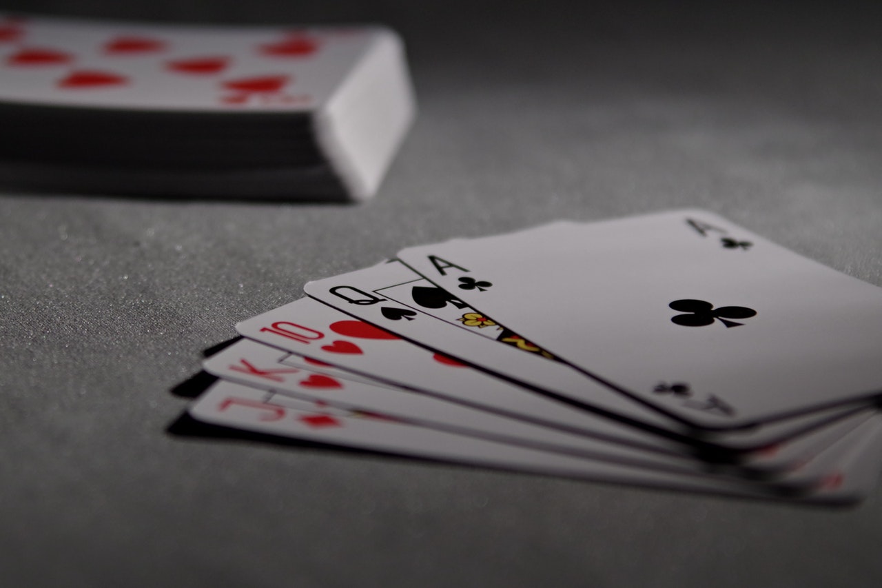 Things to Know Before Playing Card Games